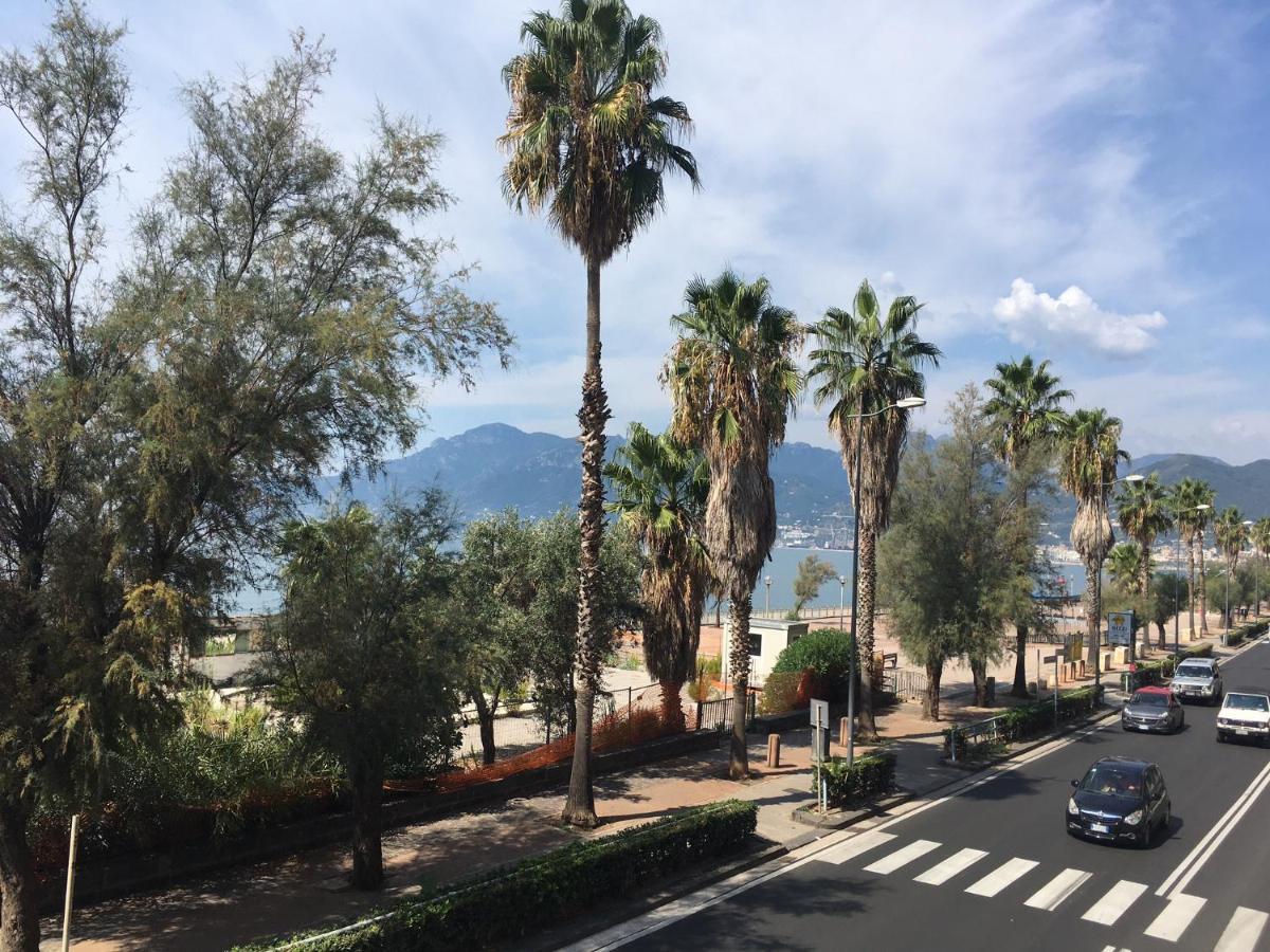 La Dimora Delle Sirene Appartement Salerno Buitenkant foto