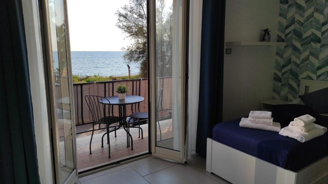 La Dimora Delle Sirene Appartement Salerno Buitenkant foto