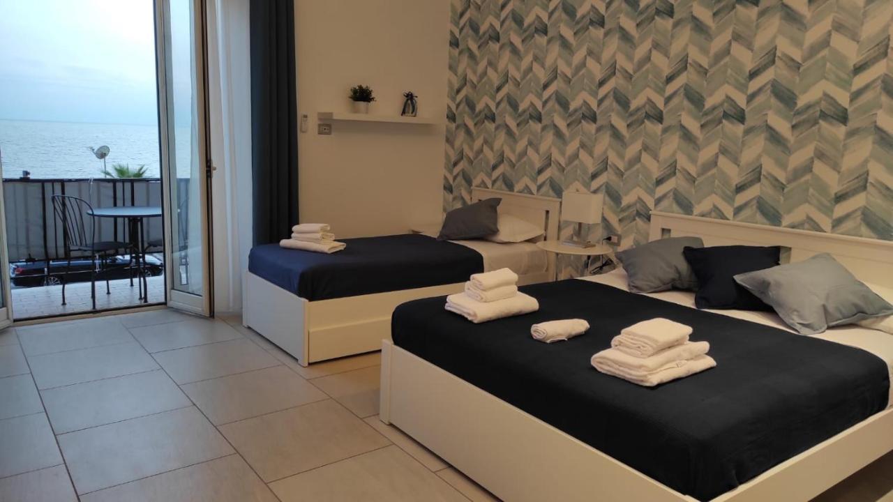 La Dimora Delle Sirene Appartement Salerno Buitenkant foto